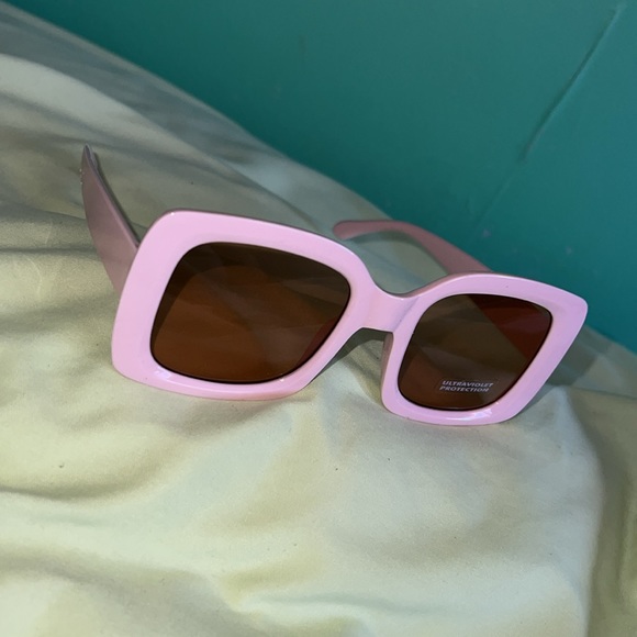 Oversized pink sunglasses - Picture 3 of 10